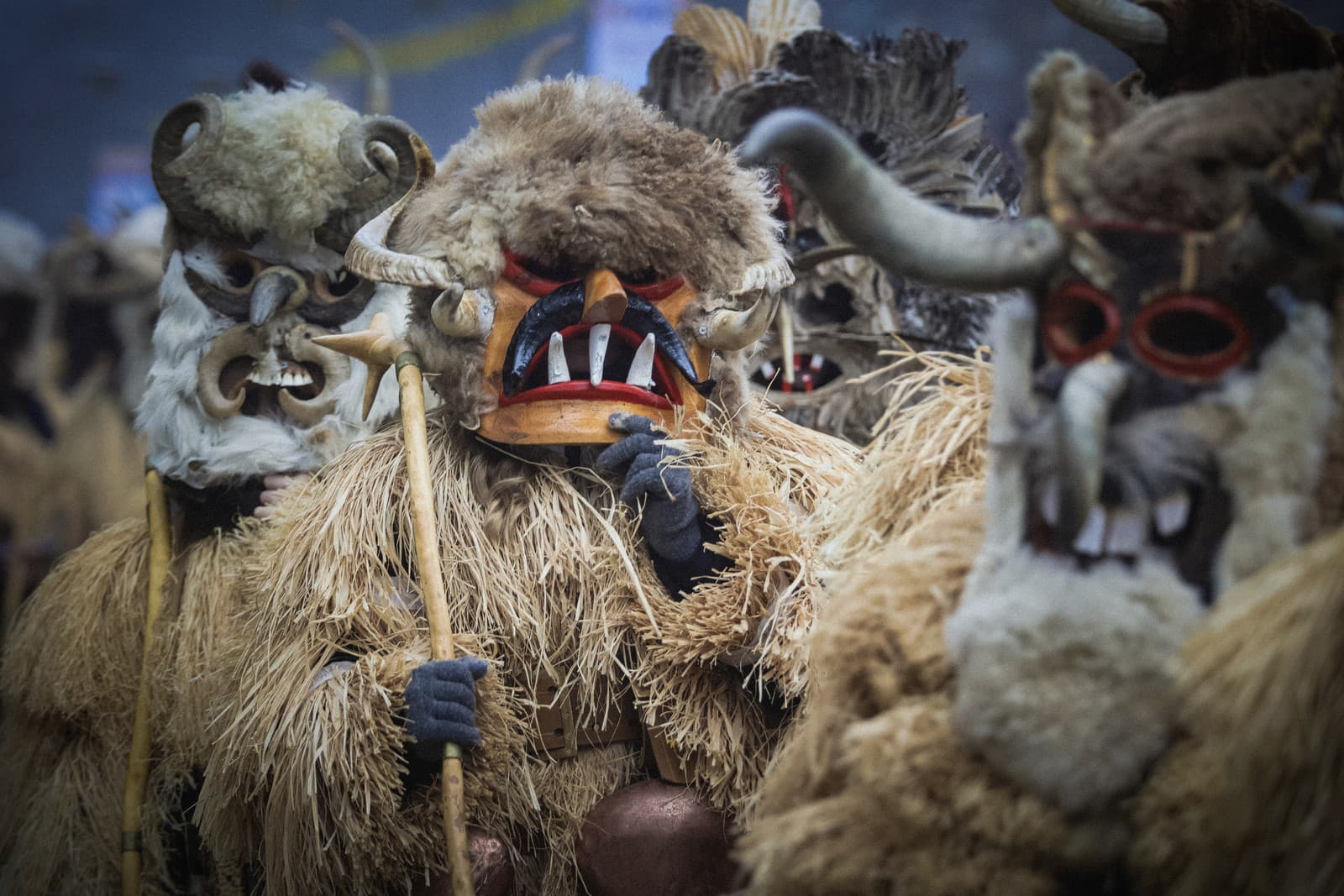 Монументальные ледяные скульптуры и т. д.