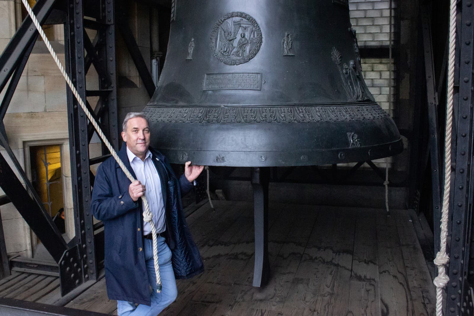 Главный звонарь собора