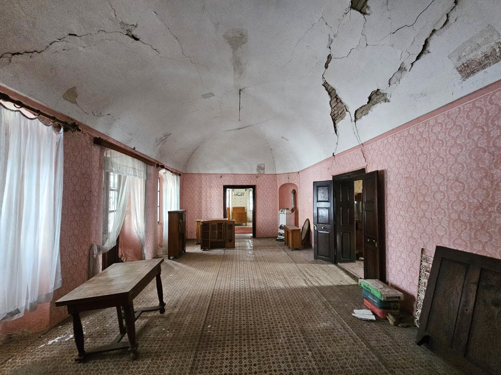 Главная гостиная усадьбы Эбечки