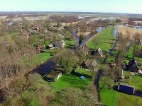 Holandská dedina Giethoorn je oázou harmónie a pokoja
