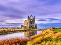 Opátstvo Whitby, Anglicko;
