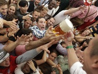 Obrazom: V Nemecku začal Oktoberfest