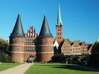 Lübeck, mesto, ktoré vás privíta rozprávkovou vstupnou bránou
