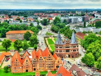 Lübeck, mesto, ktoré vás privíta rozprávkovou vstupnou bránou