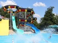 Kvalitné aquaparky na Slovensku s termálnou vodou nahrádzajú aj pobyt pri mori. Zdroj: Archív Wellness hotel Patince