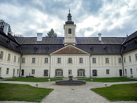 Koháryovský kaštieľ v Svätom Koháryovský kaštieľ v Svätom
