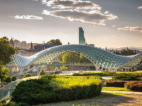 Most mieru, Tbilisi, Gruzínsko