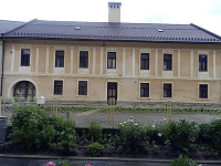 Hniezdne