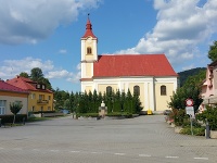 Časť námestia J. Francisciho v Hnúšti