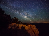 Mliečna cesta nad Grand Canyonom