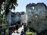 Hrad Uhrovec