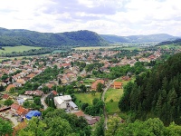 Výhľad z hradu na obec Slovenská Ľupča