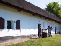 Martovce - malebná obec na sútoku riek, kde dodnes vidno prvky ľudovej kultúry