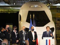 Macron predstavil nový model rýchlovlaku TGV