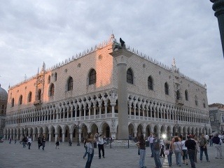 Dóžov palác, Benátky