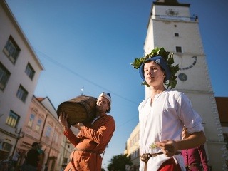 Vinársku sezónu v Trnave
