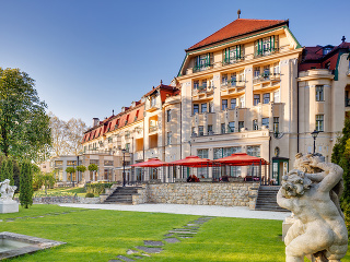 Hotel Thermia Palace v