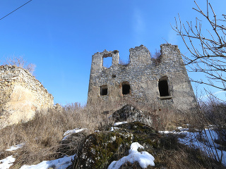 Zrúcanina Dúbravického hradu 