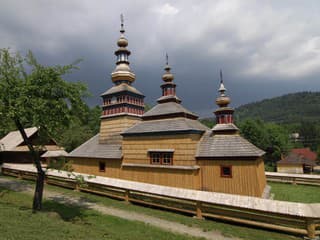 Zrekonštruovaný drevený gr.kat. kostolík