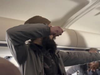Šialené VIDEO z lietadla: