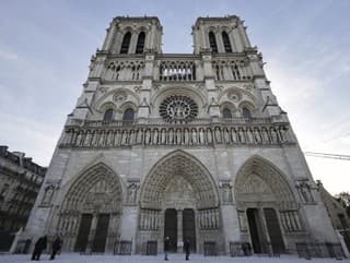 Znovuotvorená Notre-Dame hostí veľkonočné