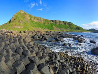 Nádherné pobrežie Giant`s Causeway: