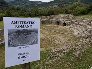 Podvodník lákal turistov do