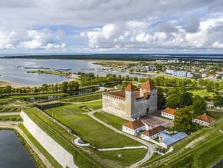 Saaremaa je ostrov plný