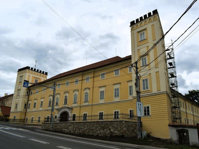 Kaštieľ v Žiari nad