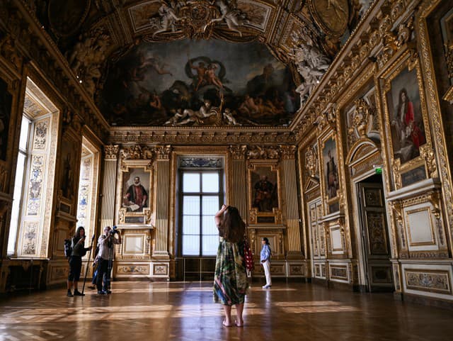 Louvre otvoril Apolónovu galériu,