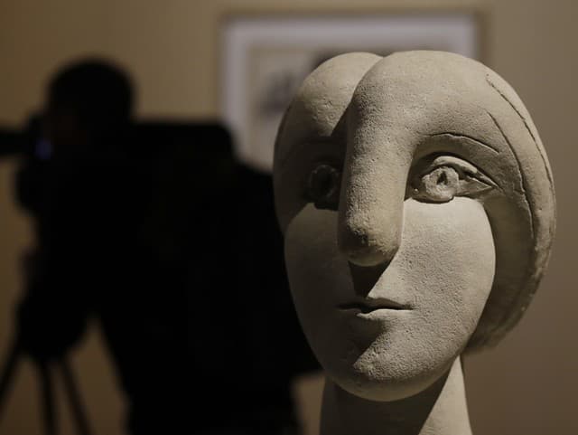 Cementová socha španielskeho majstra