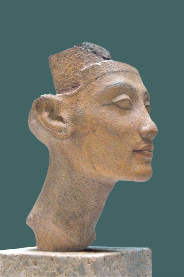 Busta Nefertiti