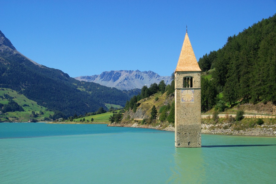 Umelé jazero Reschensee, Taliansko