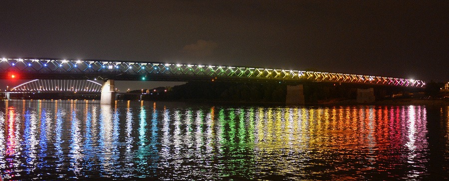 Svetelná inštalácia Harmony na novom Starom moste, Foto: TASR - Michal Svítok