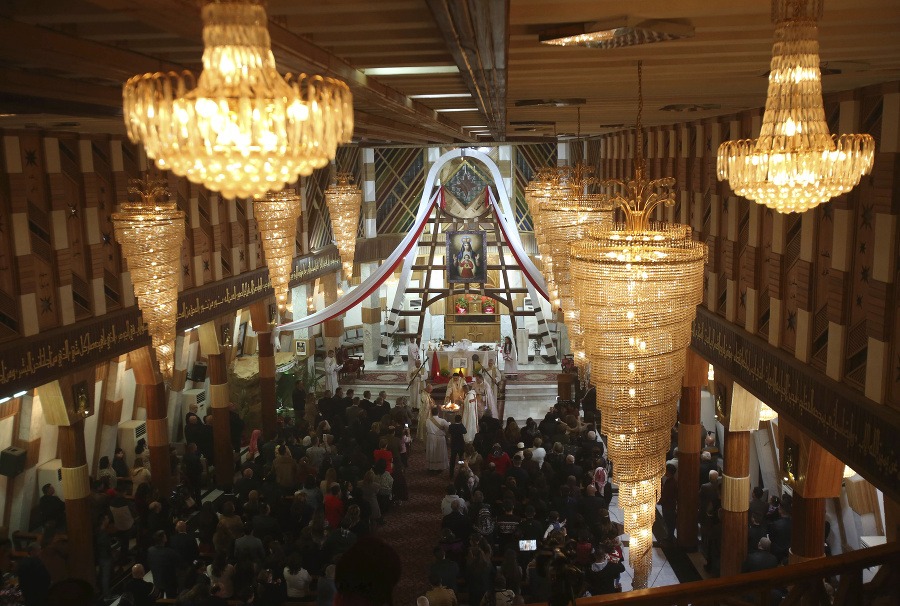 Vianočná omša v kostole Panny Márie Spasiteľky v irackom Bagdade