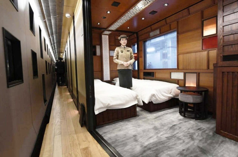 Luxusný japonský vlak Shiki-Shima