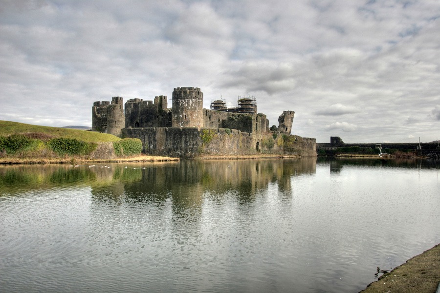 Hrad Caerphilly, Wales