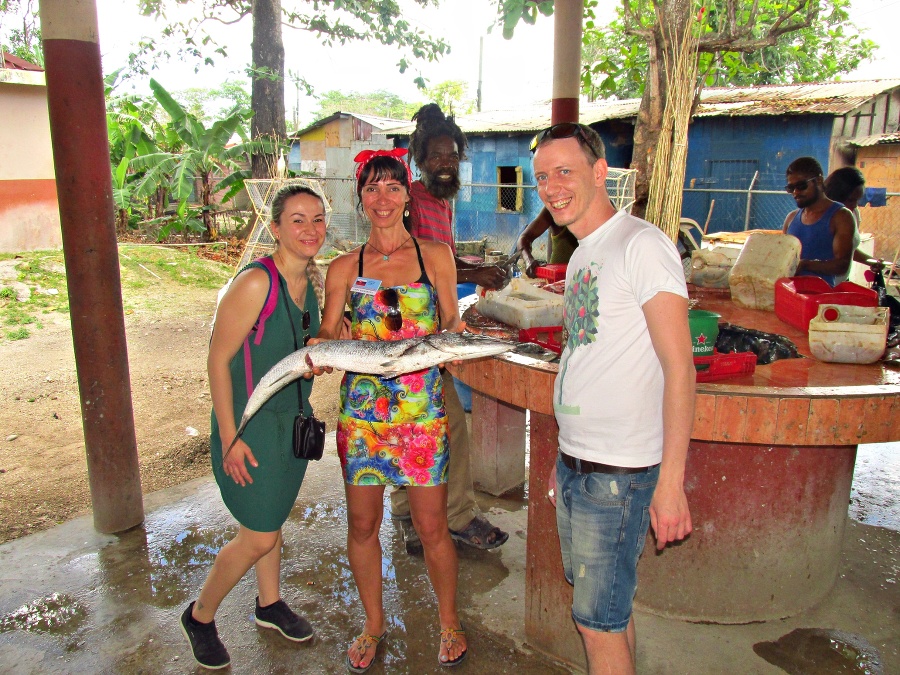 Jamajský rybí trh s barakudami patrí k obľúbeným atrakciám.