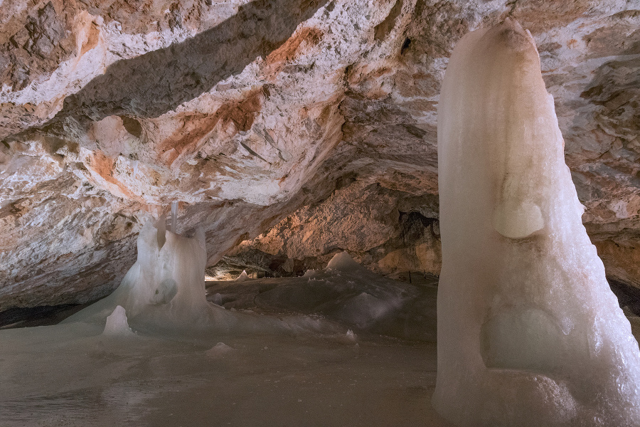 Dobšinská ľadová jaskyňa je jednou z najvýznamnejších zaľadnených jaskýň na svete. Toto svetové prírodné dedičstvo vám ponúka nezabudnuteľný zážitok. Zdroj: Bigstockphoto.com