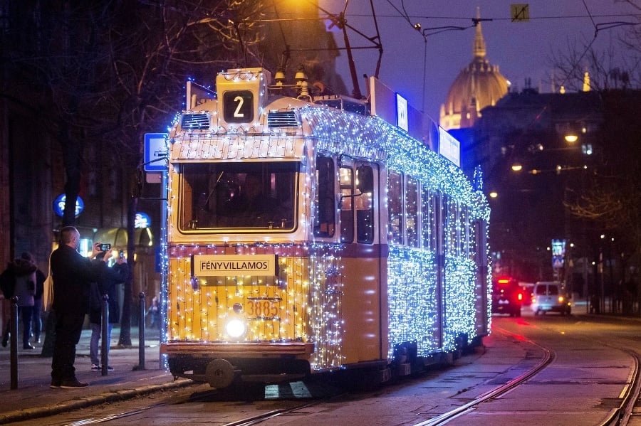 Vianočná električka v Budapešti,
