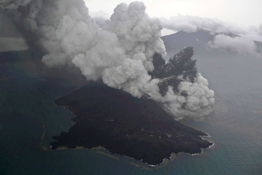 Indonézska sopka Anak Krakatau