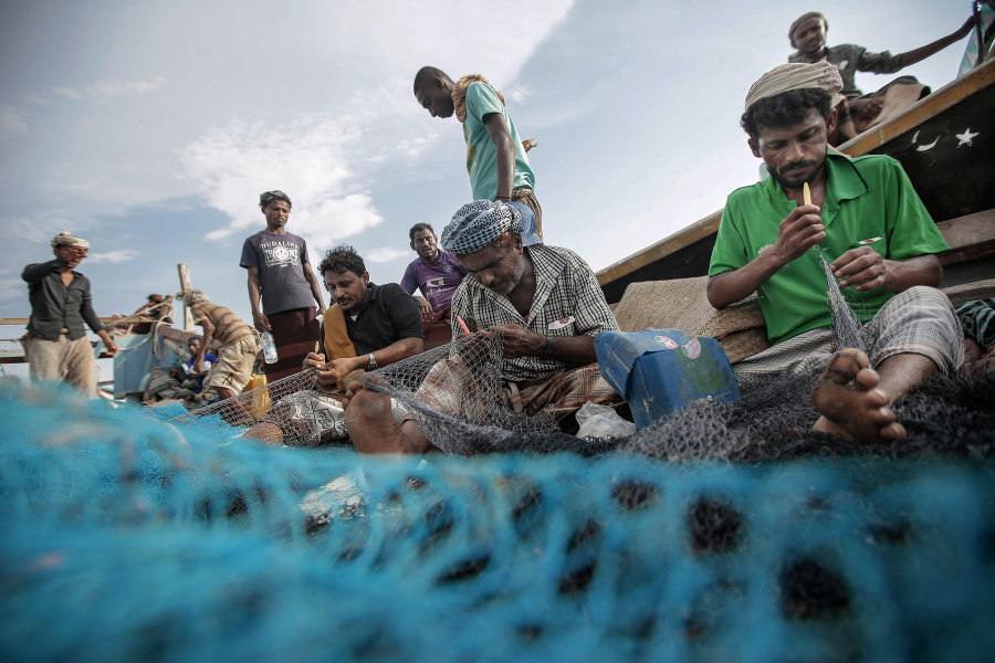 Rybári opravujú svoje siete, Hodeida