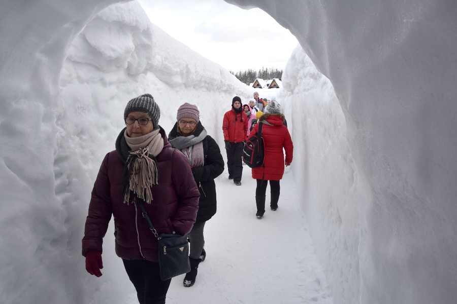 Snežný labyrint v poľskom Zakopanom 