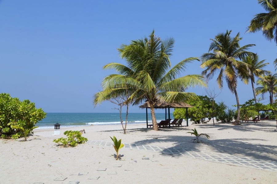 Oblasť okolo pláže Ngwe Saung je však vyčlenená nielen pre honosné hotelové strediská, ale tiež celý rad zábavných možností. © Bigstock