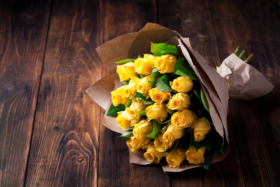 Kytica žltých ruží