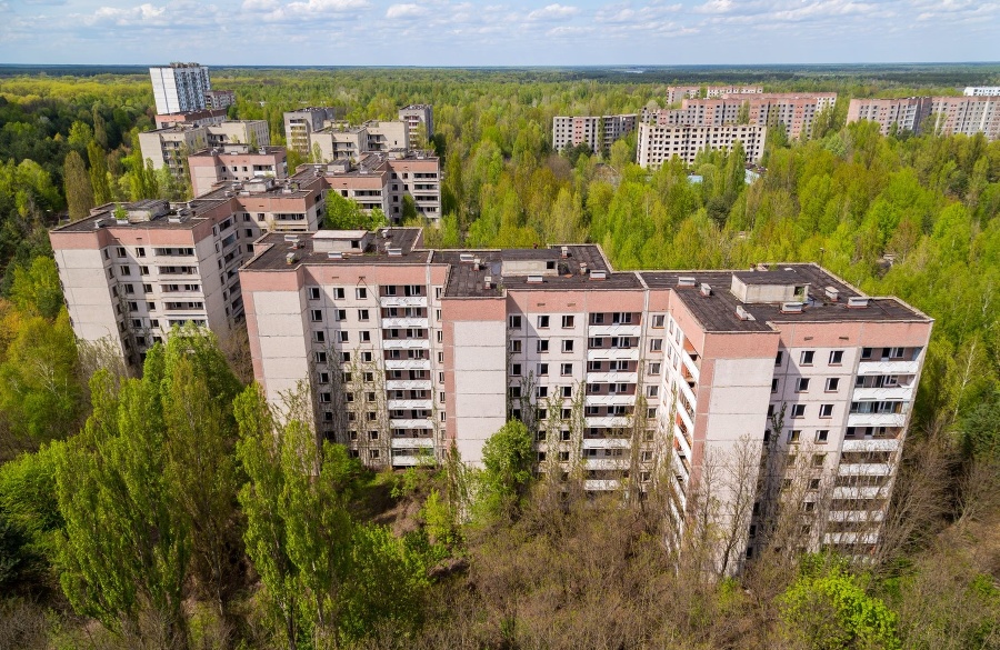 Mesto Pripjať prezývali „mesto mladých“. Za nízky vekový priemer mohli zamestnanci jadrovej elektrárne Černobyľ, ktorých sem lákal vysoký zárobok.