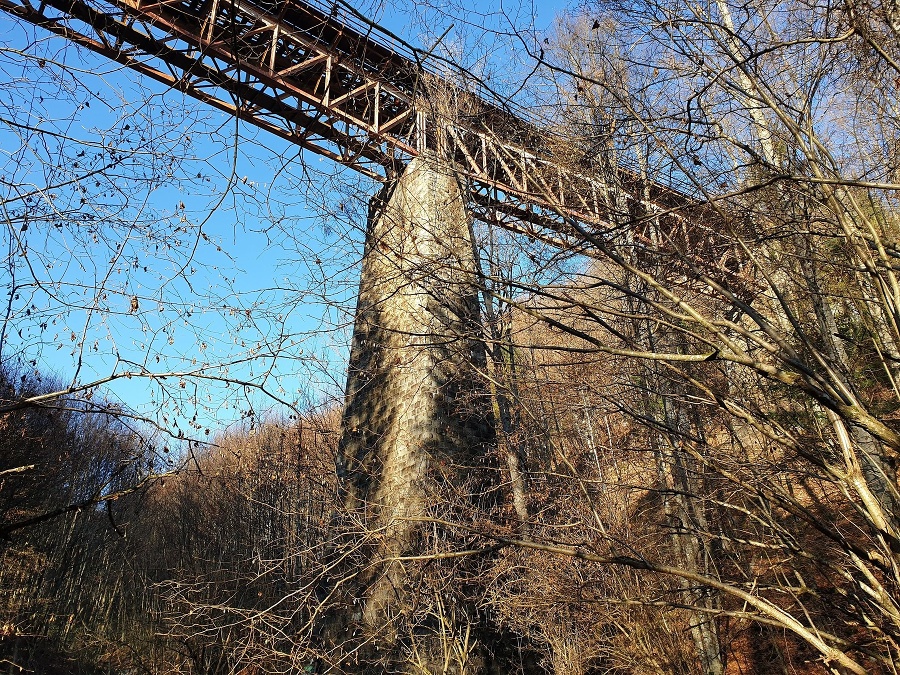 Na snímke Čertov viadukt