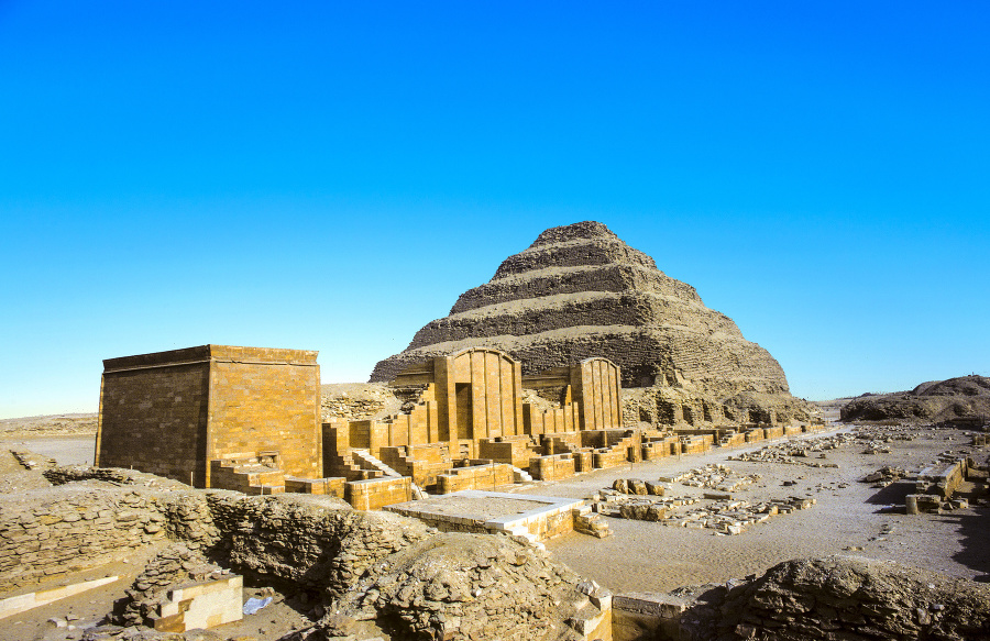 Džóserova pyramída v Sakkáre