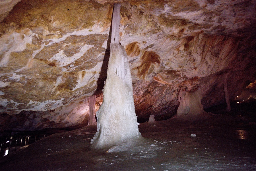 Dobšinská ľadová jaskyňa