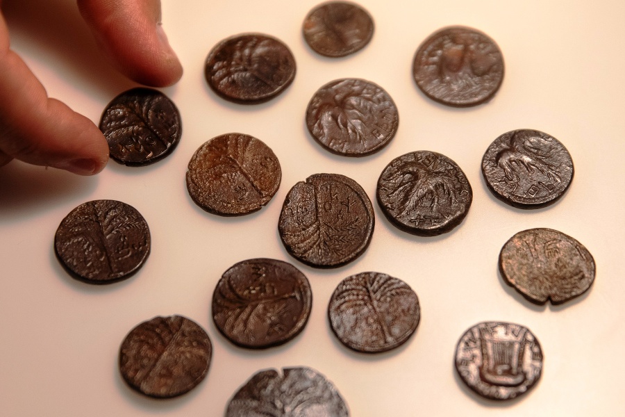 Strieborné mince z obdobia povstania